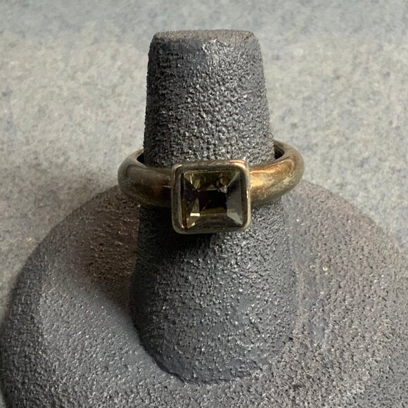 Vintage Jewelry - Smoky Square Rhinestone Ring Size 6 Grey Dark Silver Vintage Retro Bling Glam